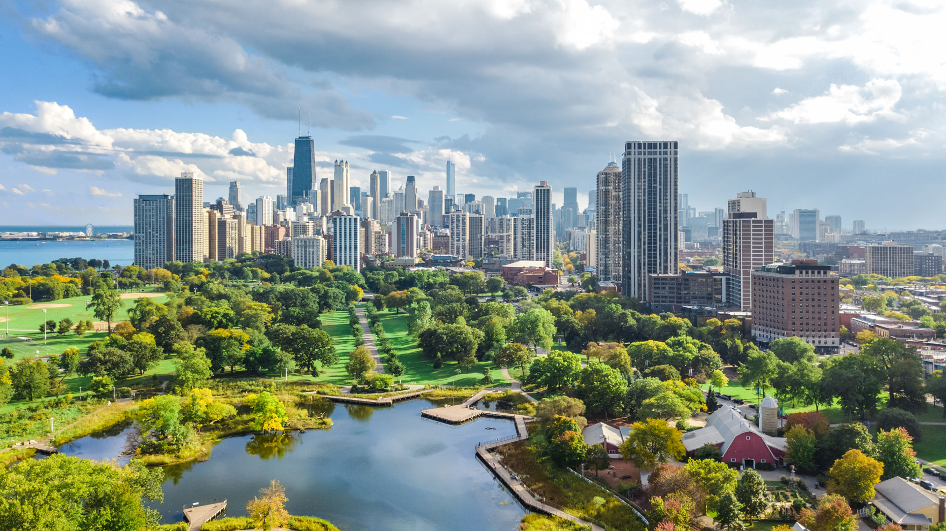 Chicago skyline and Lincoln Park, Illinois